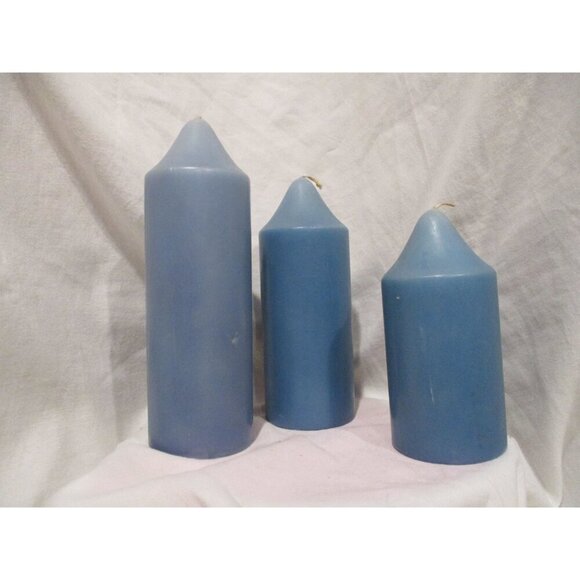 Candles Set of three Blues wax tapered thick three heights unlit - Picture 2 of 4